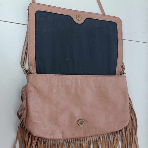 Elliot Lucca Melaya Bali 89 100% Leather Boho Fringe Crossbody - Picture 6 of 16